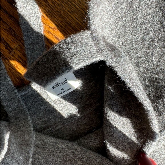 Wilfred Wooly Crop Top size medium - Picture 3 of 4